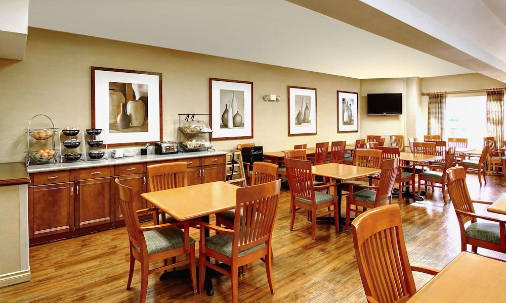 Phoenix Inn Suites Олбани Экстерьер фото