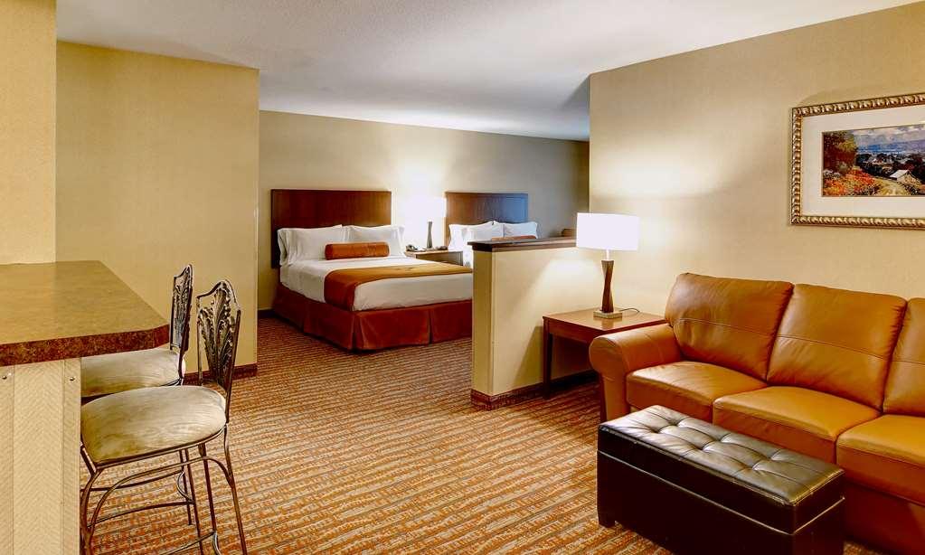 Phoenix Inn Suites Олбани Номер фото