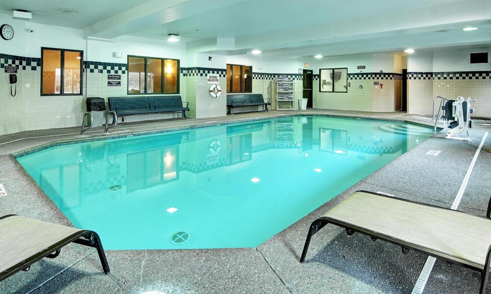 Phoenix Inn Suites Олбани Экстерьер фото